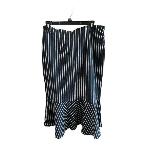 Ann Taylor Striped Flounce Skirt Size M | Deep Navy - White and Green Stripes - Picture 6 of 11